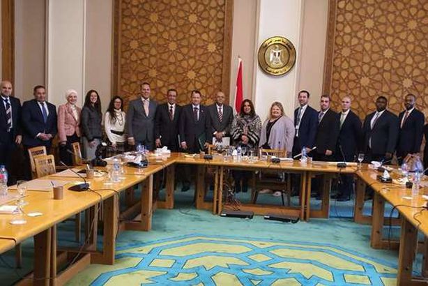 مساعد وزير الخارحية يستفل وفد من الكونجرس