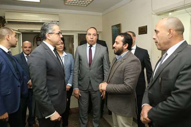 وزيرالسياحة والاثار