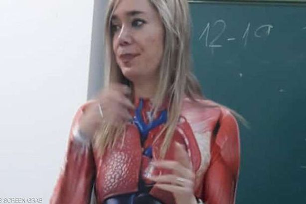 معلمة اسبانية