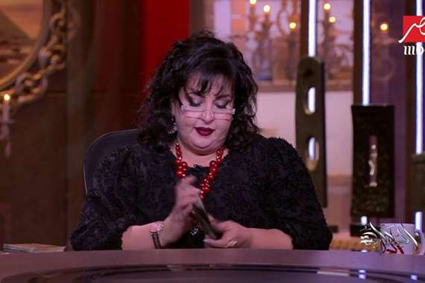 بسنت يوسف خبيرة التارو