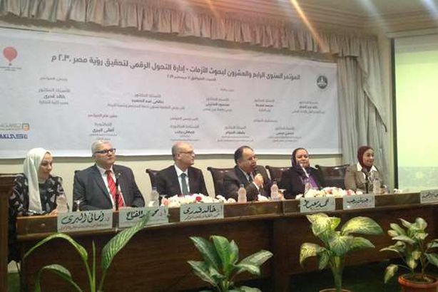 وزير المالية فى جامعة عين شمس
