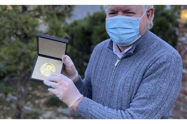 مايكل هوتون