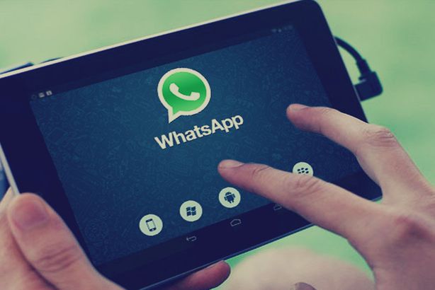 إقبال واسع على خدمة "واتس اب" للنواب