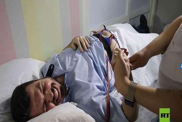 رجال يخوضون تجربة المخاض والولادة