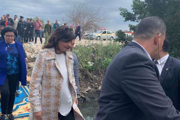 وزيرة الهجرة أثناء جولتها