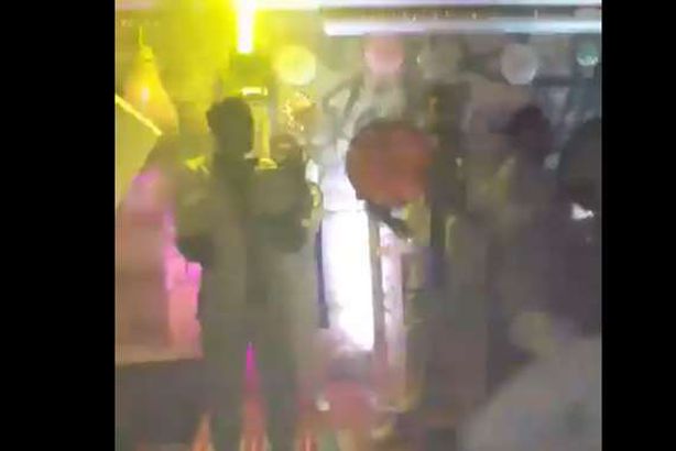 أناشيد وأدعية دينية داخل كباريه