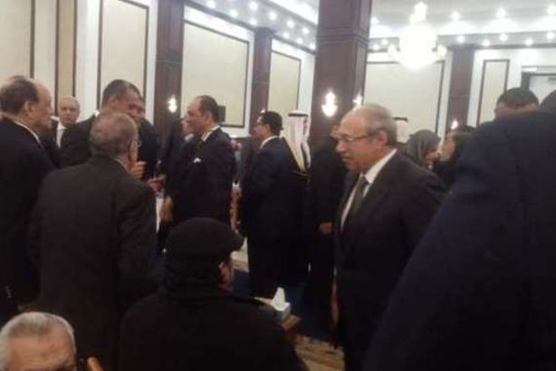 نظيف في عزاء مبارك