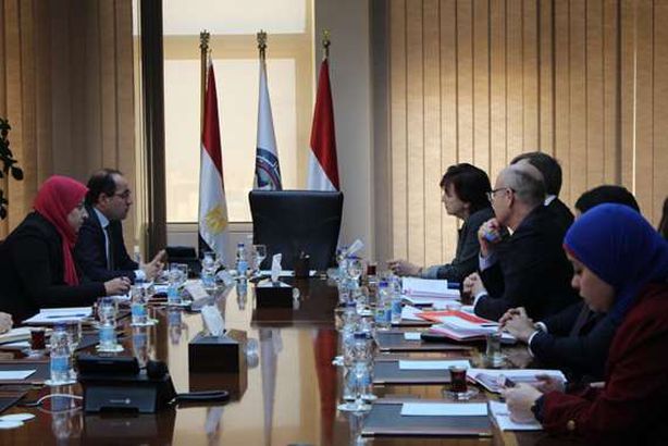 المالية و وفد بنك الاستثمار الأوربي 

