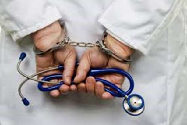 طبيب يعتدي جنسيا على 90 مريضة