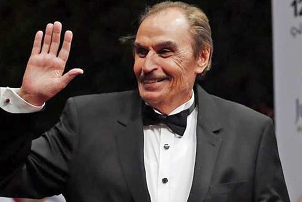 عزت العلايلي