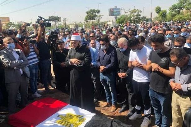 خالد النبوي في جنازة عزت العلايلي