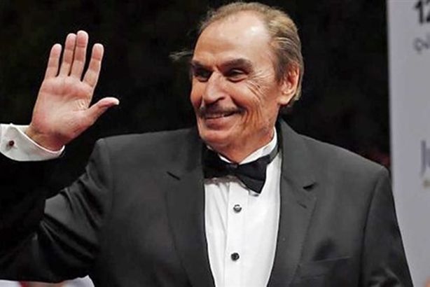 عزت العلايلي