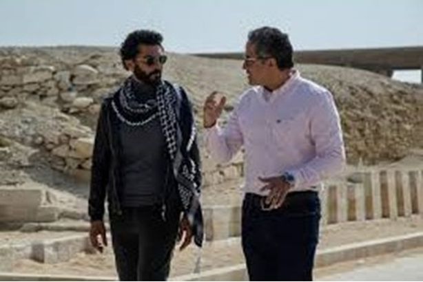 وزير السياحة والفنان خالد النبوي