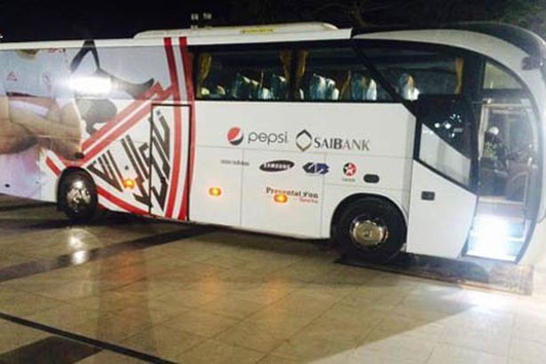  أتوبيس الزمالك يصل ملعب بتروسبورت