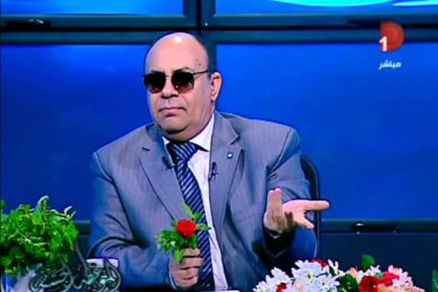 فيديو.. أطرف 10مكالمات مع الشيخ مبروك عطية