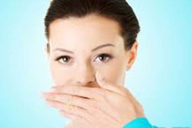 رائحة الفم الكريهة 

