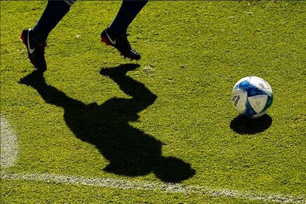 لاعب كرة قدم