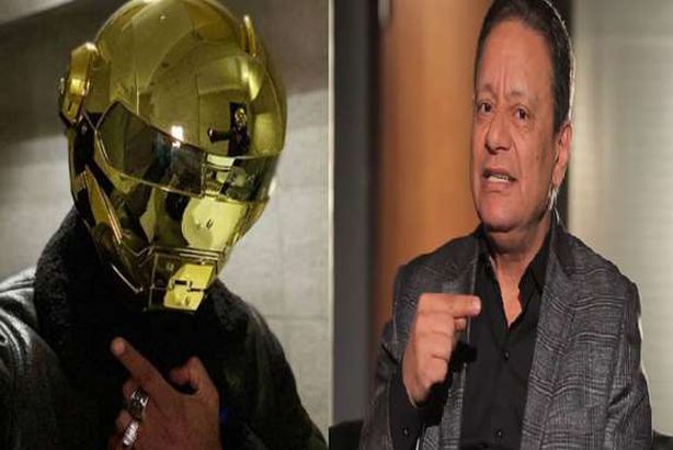 كرم جبر- محمد رمضان مرتديًا قناع كورونا