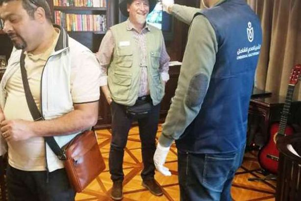 فحص المخالطين لمصابي فيروس كورونا