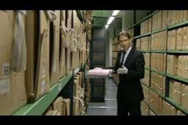 ملك بريطاني أشهر إسلامه وحذف من الأرشيف الملكي