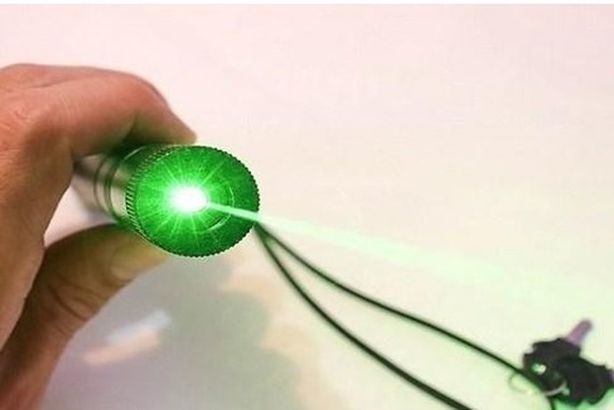 الليزر يعالج التهاب المفاصل ويمنع استبدال المفاصل