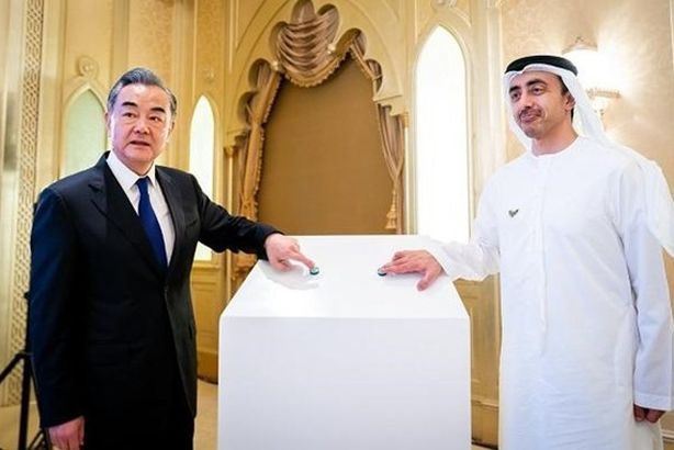 تعاون مشترك بين الإمارات والصين لإطلاق مشروع لتصنيع اللقاحات
