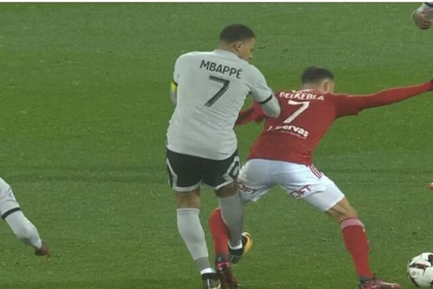 640d92a442360409f257fb6f