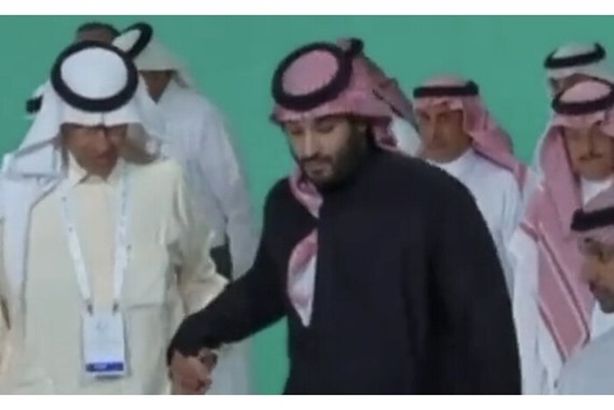 6400417742360406994222e2