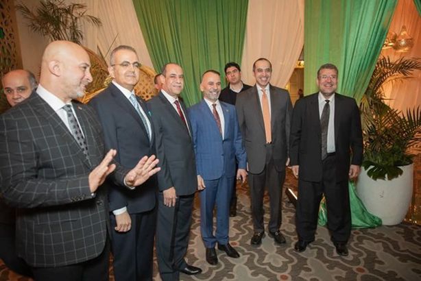 ceff72e6-76f8-48d6-8037-37509463dc8f