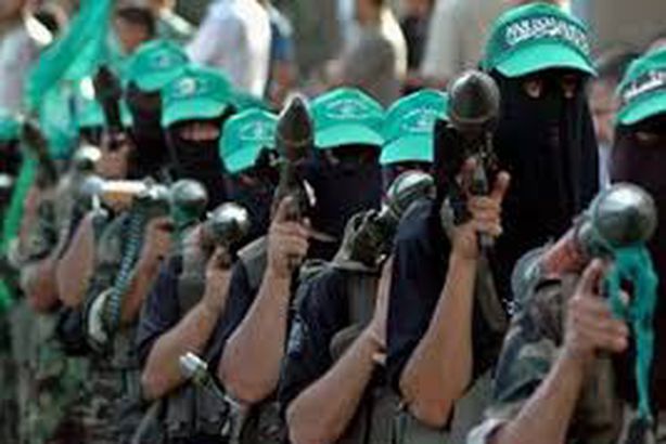 كتائب القسام تعلن مقتل أحد عناصرها خلال "الإعداد والتجهيز"