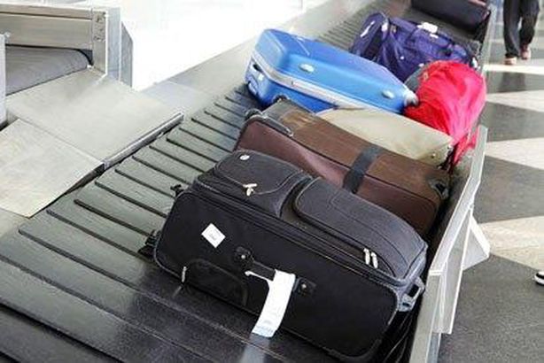 تحصين حاويات نقل حقائب الركاب بالمطارات المصرية