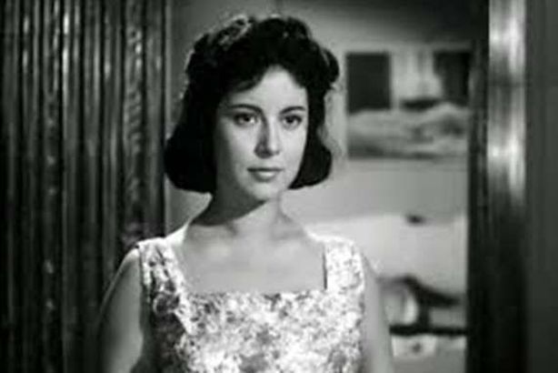 الفنانة آمال فريد،