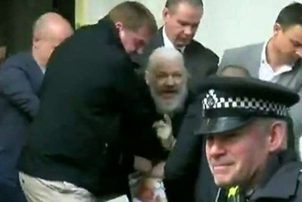 القبض على أسانج
