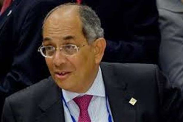 الدكتور يوسف بطرس غالي وزير المالية الأسبق