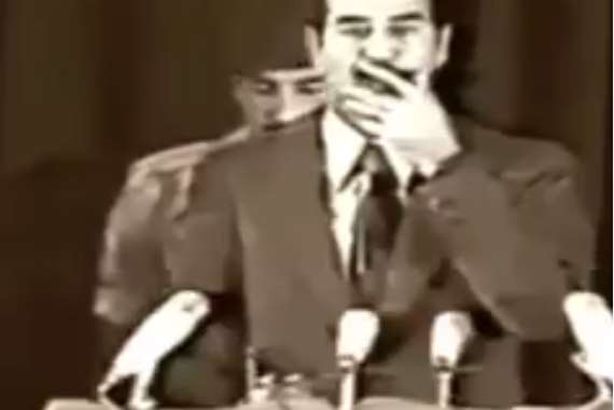 فيديو نادر لصدام: اللي يسمع اسمه يردد الشهادة هيلحق ربه