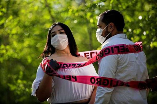 يلغي حفل الزفاف