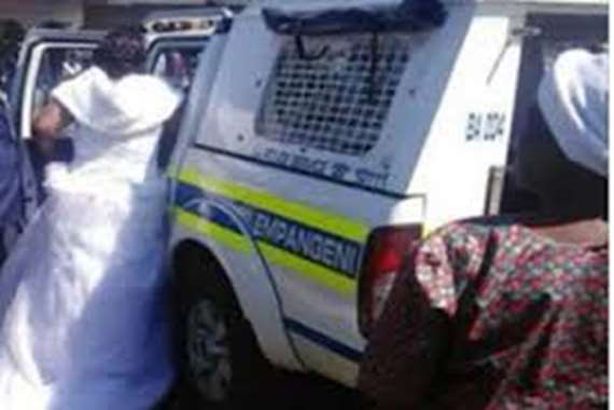 بعد اقتحام حفل الزفاف.. هذا ما حدث للعروسة في شهر العسل