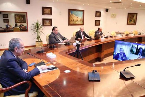 وزير الاتصالات