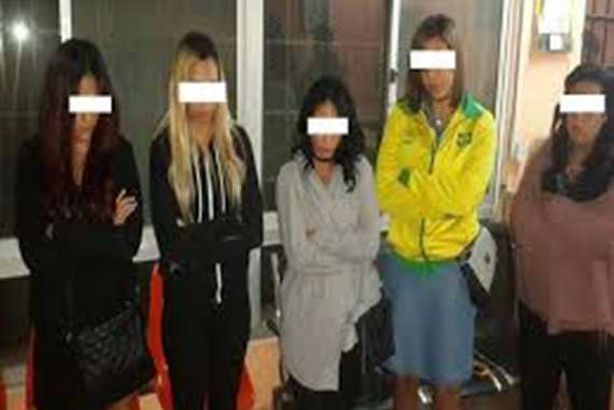 أثناء الحظر.. 16 شابا وفتاة يمارسون أعمالا فاضحة في حفل جماعي