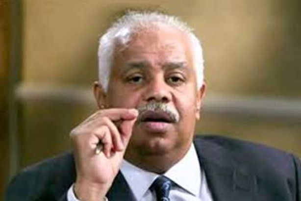 حمدي رزق: هل نفكر مثل الإنجليز بمقبرة جماعية لضحايا كورونا