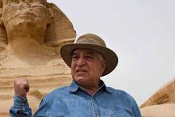 زاهي حواس: الثوم والبصل أقوى علاج لكورونا