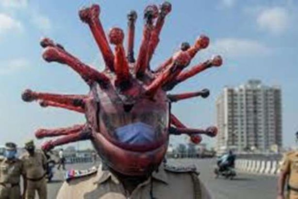 أقنعة كورنا للشرطة الهندية
