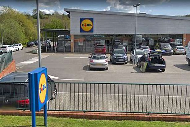 القبض على شاب بسبب تصرف مقزز داخل سوبر ماركت