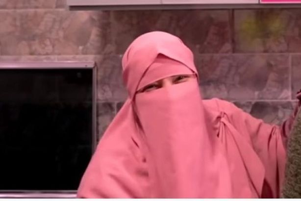 11063301991618002815