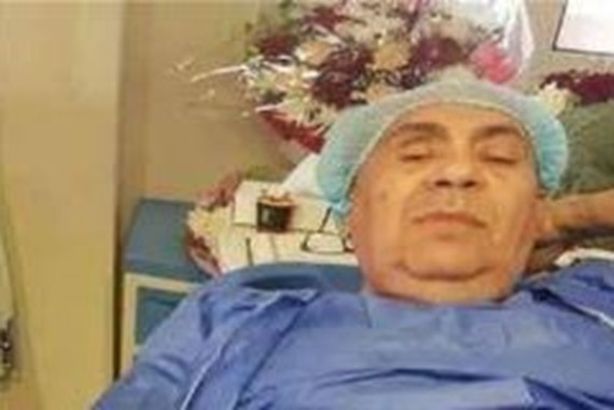 مبروك عطية يجري عملية بتر في قدمه