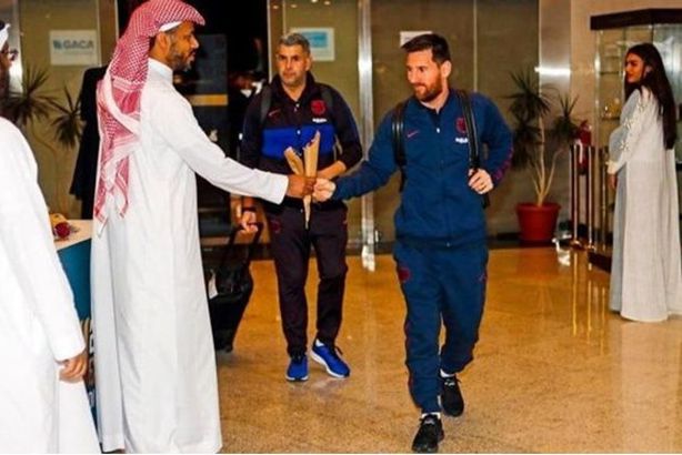 138-181225-messi-saudi-arabia-visits_700x400