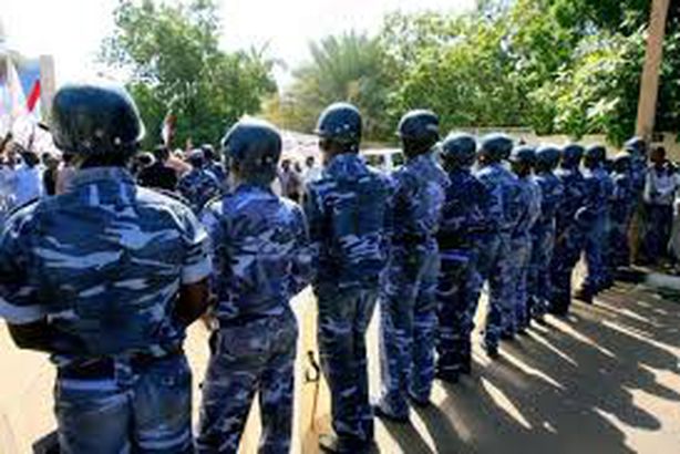 الشرطة السودانية تستعد لتأمين انتخابات عام 2015