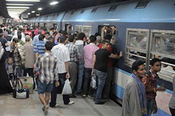 زحام مترو الأنفاق