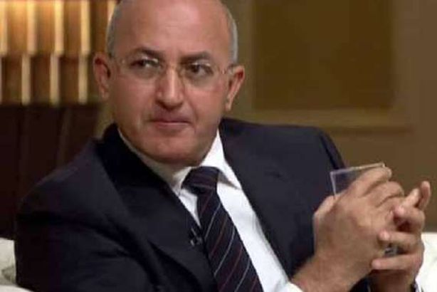 الإعلامي سيد علي