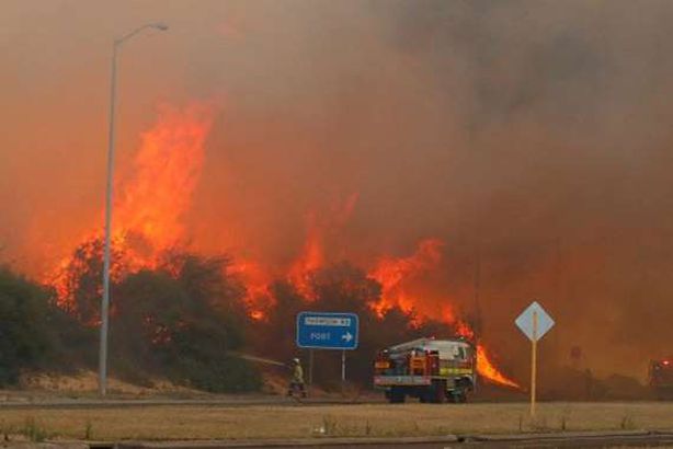 حرائق ضخمة تجتاح إسرائيل